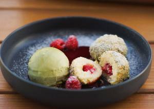 Hausgemachte Topfenknödel